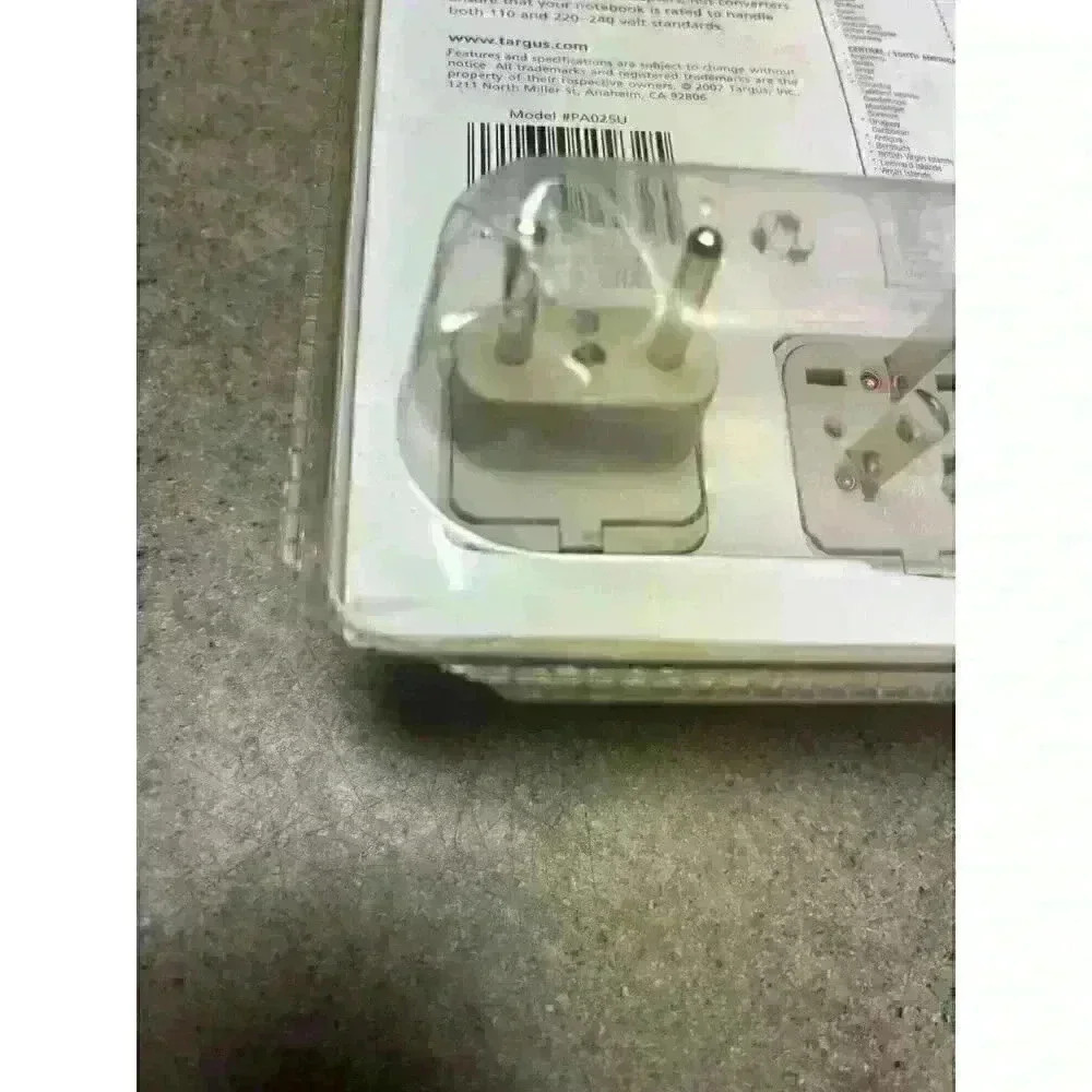 Targus Mini International Power and phone adaptors‎ - Picture 3 of 8